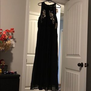 Black Eva Mendes dress